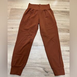 Athleta Salutation Rust/Brown Joggers, EUC, Size Small Petite